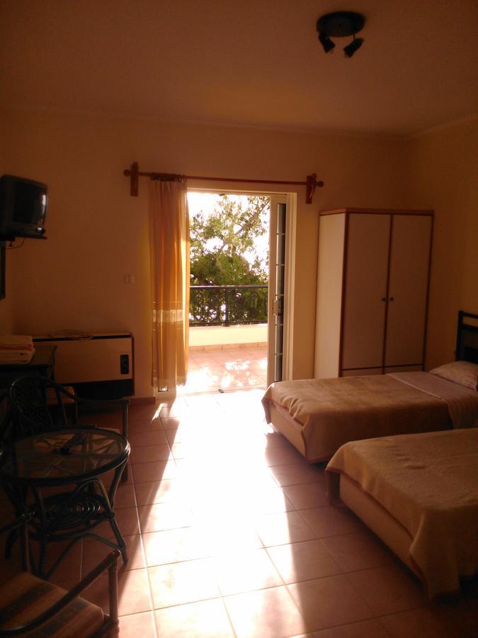 Aparthotel Maviria Monemvasía Habitación foto